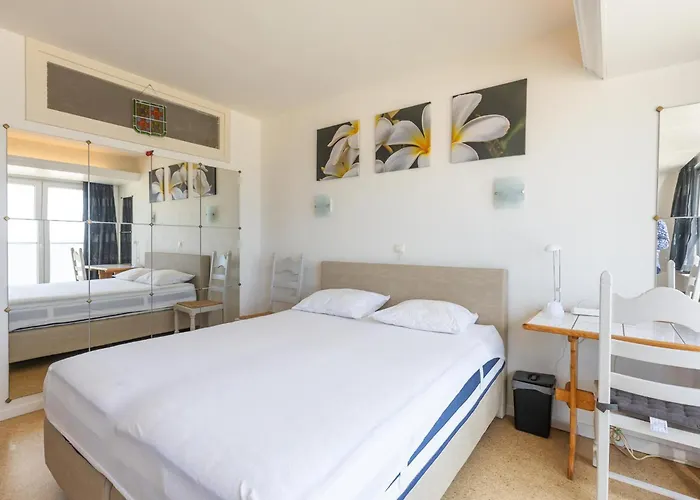 2000 - 0302 + Park. 3 * Middelkerke